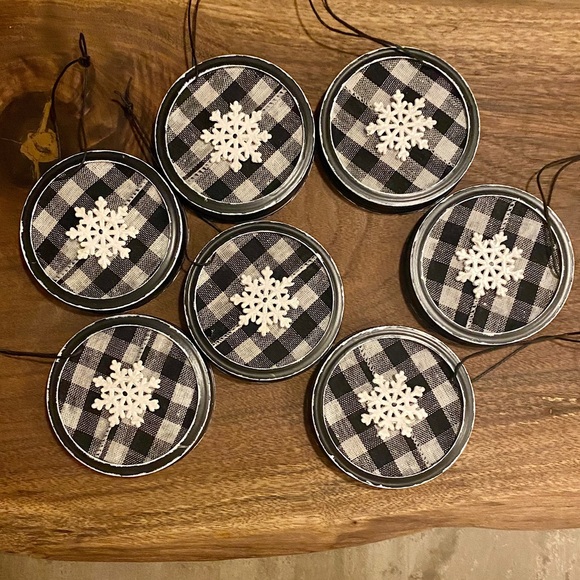 7 Lg Christmas Farmhouse Tree Ornaments - Picture 1 of 3